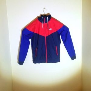 Men's blue and red Nike rain jacket vintage in really good condition.